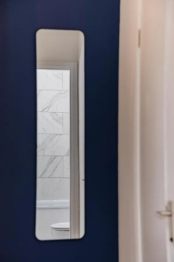 Super Central Studio Apartment I Next To Brighton Beach & Shopping Centre I King Size Bed I Sleep 3