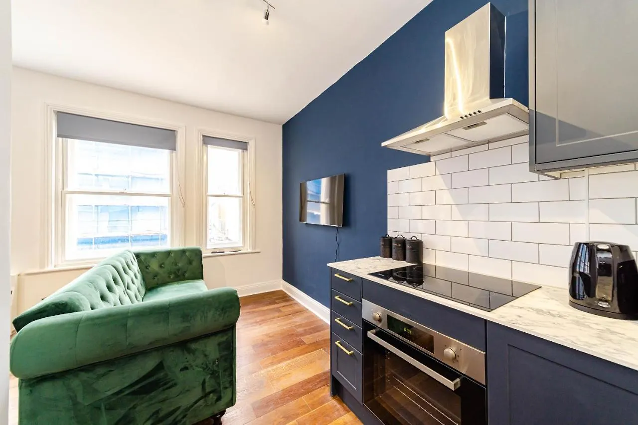Super Central Studio Apartment I Next To Brighton Beach & Shopping Centre I King Size Bed I Sleep 3 United Kingdom